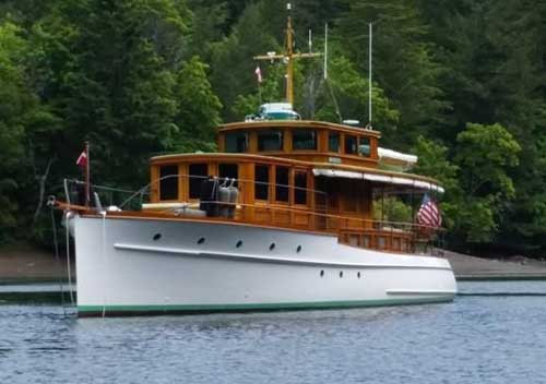 55' Hacker-Craft John Hacker Design (Defoe Boat & Motor Works)